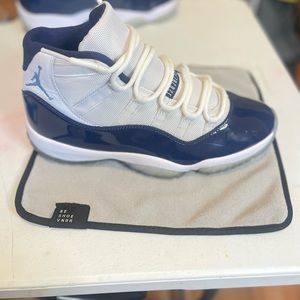 Nike Air Jordan 11 Retro Win like 82 Size 10 378037-123 OG XI UNC